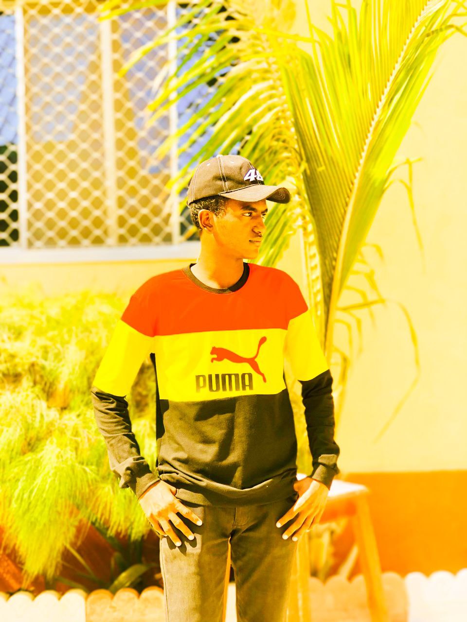Abdulkadir Uukow working